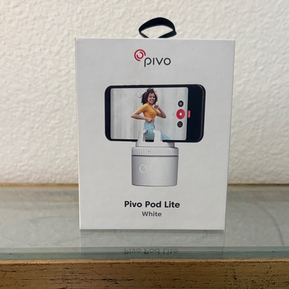 Unopened Pivo Pod Lite 360 Rotation in White